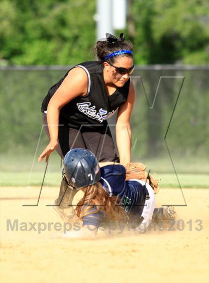 Thumbnail 2 in Lake Zurich vs New Trier (IHSA 4A Sectional) photogallery.