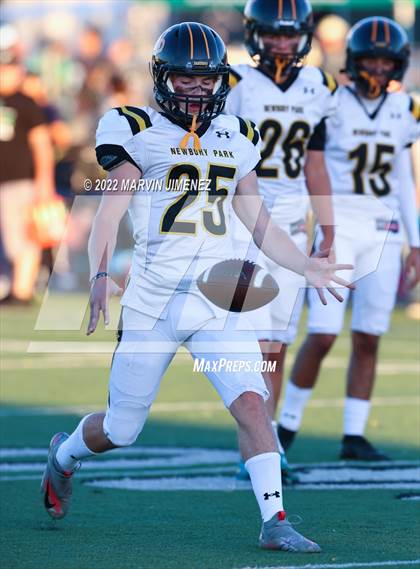 Thumbnail 3 in Thousand Oaks vs Newbury Park photogallery.