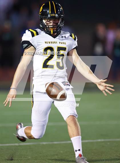 Thumbnail 3 in Thousand Oaks vs Newbury Park photogallery.