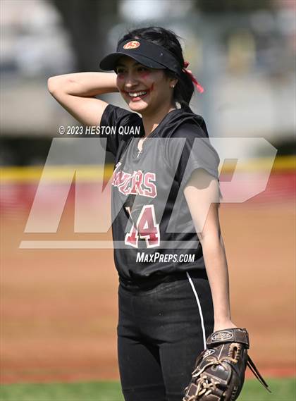 Thumbnail 2 in La Serna vs. Peninsula (Alan Dugard Classic) photogallery.