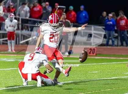 Thumbnail 1 in Bishop Miege vs. Tonganoxie (KSHSAA 4A East Regional) photogallery.