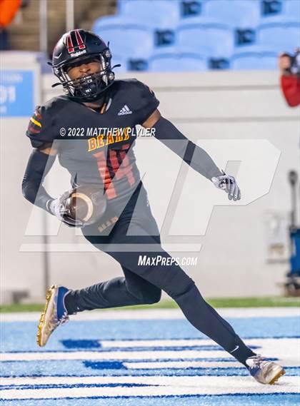 Thumbnail 2 in New Bern vs. Grimsley (NCHSAA 4A Final) (1 of 2 - the Game) photogallery.