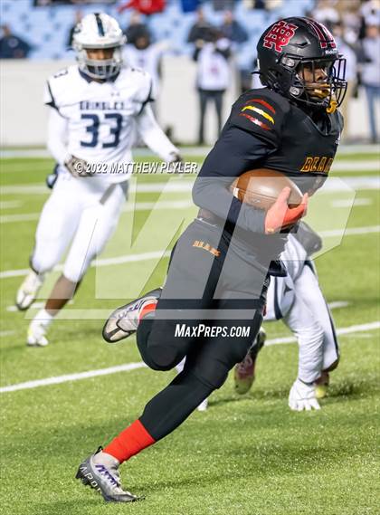 Thumbnail 3 in New Bern vs. Grimsley (NCHSAA 4A Final) (1 of 2 - the Game) photogallery.