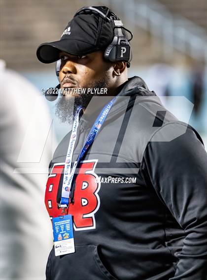 Thumbnail 3 in New Bern vs. Grimsley (NCHSAA 4A Final) (1 of 2 - the Game) photogallery.