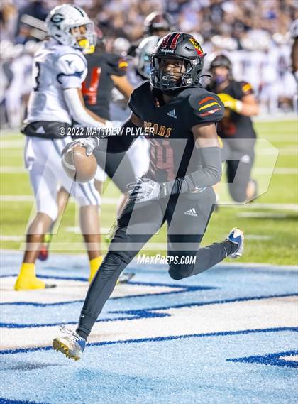 Thumbnail 2 in New Bern vs. Grimsley (NCHSAA 4A Final) (1 of 2 - the Game) photogallery.