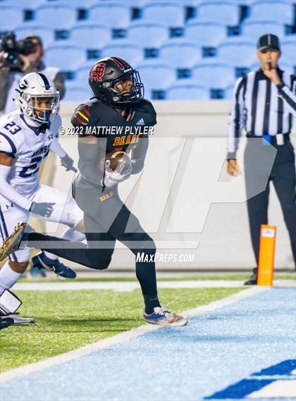 Thumbnail 3 in New Bern vs. Grimsley (NCHSAA 4A Final) (1 of 2 - the Game) photogallery.
