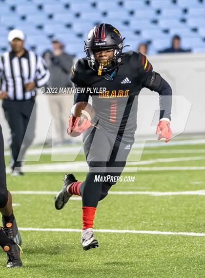 Thumbnail 1 in New Bern vs. Grimsley (NCHSAA 4A Final) (1 of 2 - the Game) photogallery.