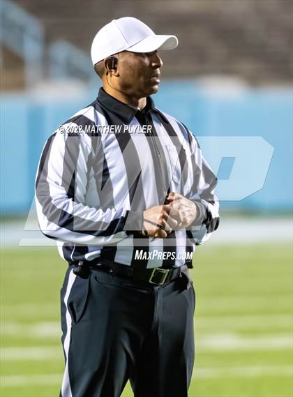 Thumbnail 3 in New Bern vs. Grimsley (NCHSAA 4A Final) (1 of 2 - the Game) photogallery.