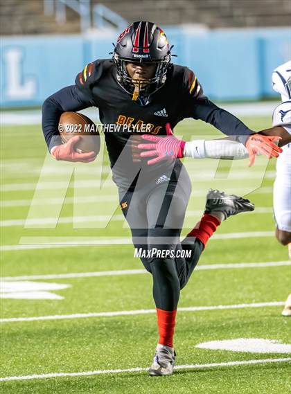 Thumbnail 3 in New Bern vs. Grimsley (NCHSAA 4A Final) (1 of 2 - the Game) photogallery.