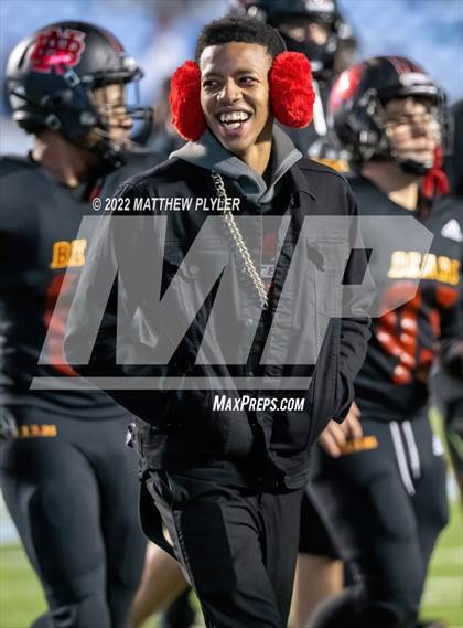 Thumbnail 3 in New Bern vs. Grimsley (NCHSAA 4A Final) (1 of 2 - the Game) photogallery.