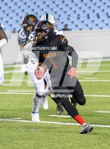 Thumbnail 3 in New Bern vs. Grimsley (NCHSAA 4A Final) (1 of 2 - the Game) photogallery.