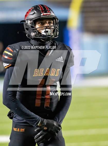 Thumbnail 3 in New Bern vs. Grimsley (NCHSAA 4A Final) (1 of 2 - the Game) photogallery.