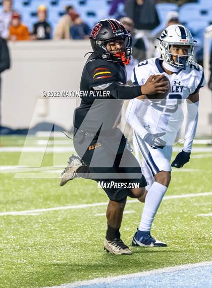 Thumbnail 3 in New Bern vs. Grimsley (NCHSAA 4A Final) (1 of 2 - the Game) photogallery.