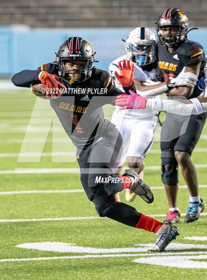 Thumbnail 1 in New Bern vs. Grimsley (NCHSAA 4A Final) (1 of 2 - the Game) photogallery.