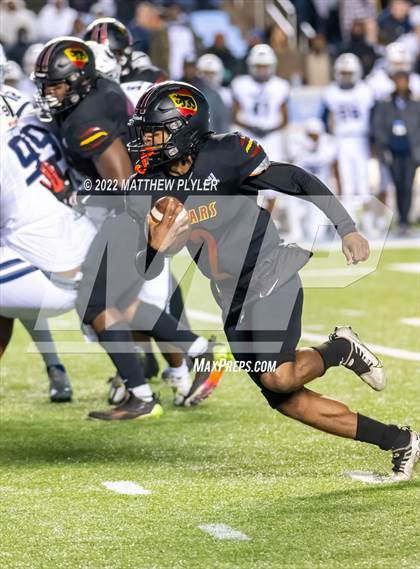 Thumbnail 2 in New Bern vs. Grimsley (NCHSAA 4A Final) (1 of 2 - the Game) photogallery.