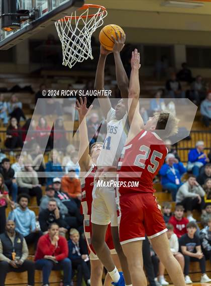 Thumbnail 2 in Gibbs vs. Morton (Kevin Brown Memorial Tournament of Champions) photogallery.