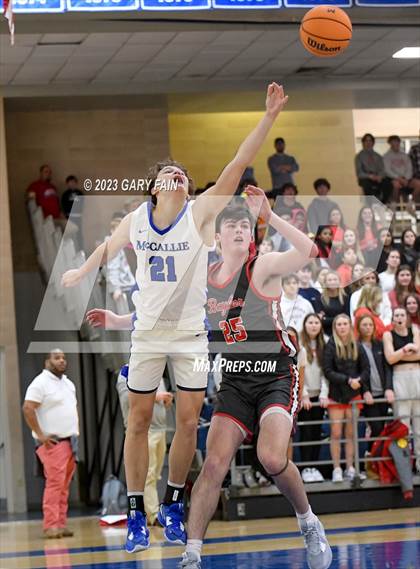 Thumbnail 1 in Baylor @ McCallie photogallery.