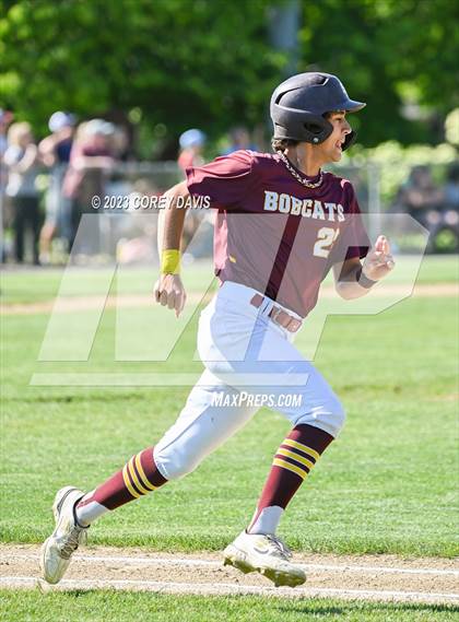 Thumbnail 1 in Hamden vs. South Windsor (CIAC Class 2L Round 2) photogallery.