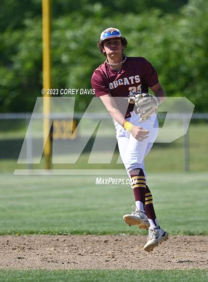 Thumbnail 1 in Hamden vs. South Windsor (CIAC Class 2L Round 2) photogallery.