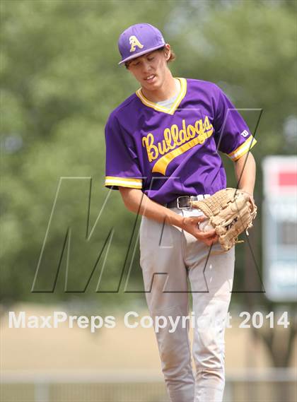Thumbnail 1 in Arkansas City vs. Heights (KSHSAA 5A Regional Playoff) photogallery.