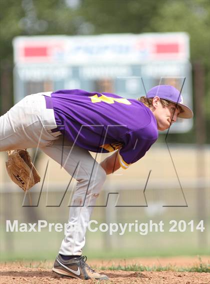 Thumbnail 2 in Arkansas City vs. Heights (KSHSAA 5A Regional Playoff) photogallery.