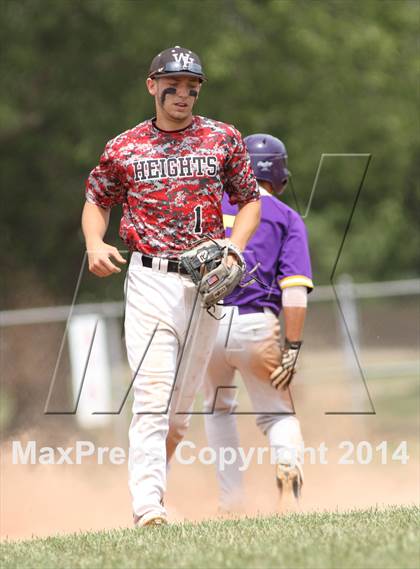 Thumbnail 2 in Arkansas City vs. Heights (KSHSAA 5A Regional Playoff) photogallery.