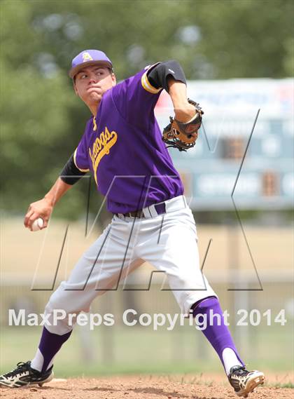 Thumbnail 2 in Arkansas City vs. Heights (KSHSAA 5A Regional Playoff) photogallery.