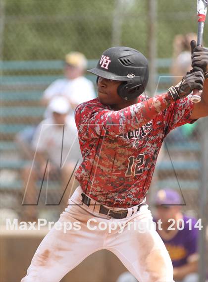 Thumbnail 3 in Arkansas City vs. Heights (KSHSAA 5A Regional Playoff) photogallery.