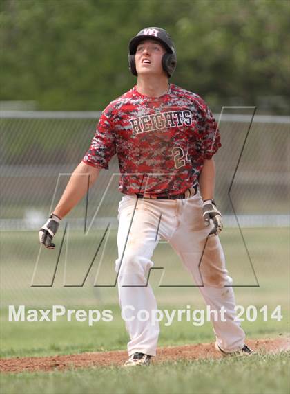 Thumbnail 1 in Arkansas City vs. Heights (KSHSAA 5A Regional Playoff) photogallery.