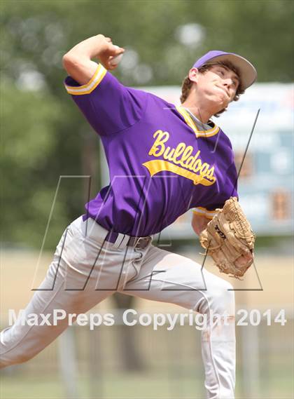 Thumbnail 3 in Arkansas City vs. Heights (KSHSAA 5A Regional Playoff) photogallery.