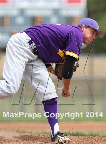 Thumbnail 2 in Arkansas City vs. Heights (KSHSAA 5A Regional Playoff) photogallery.