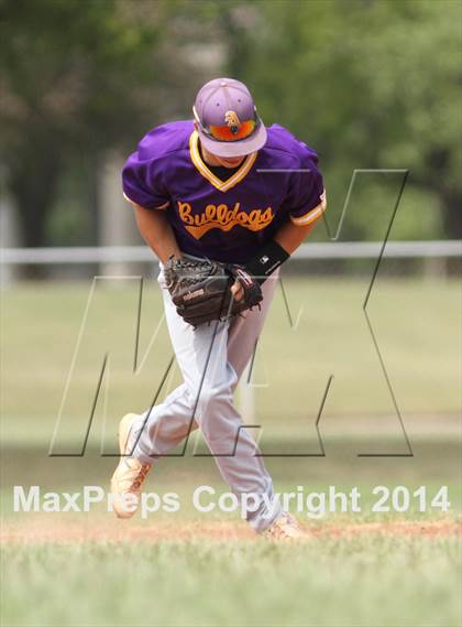 Thumbnail 3 in Arkansas City vs. Heights (KSHSAA 5A Regional Playoff) photogallery.