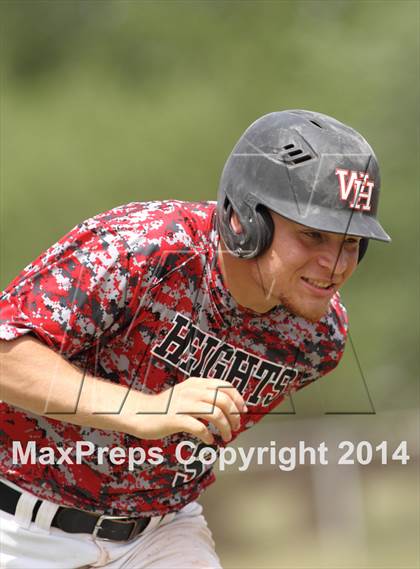 Thumbnail 3 in Arkansas City vs. Heights (KSHSAA 5A Regional Playoff) photogallery.