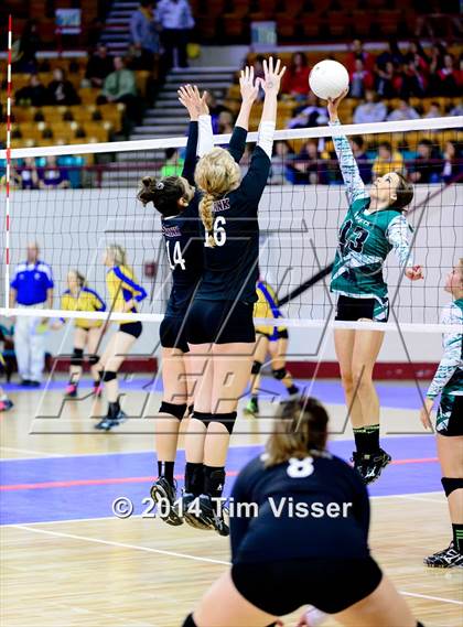 Thumbnail 2 in Swink vs. Byers (CHSAA 2A Playoff) photogallery.