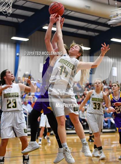 Thumbnail 1 in Wonderview vs. Concord (AAA 1A Regional Playoff) photogallery.