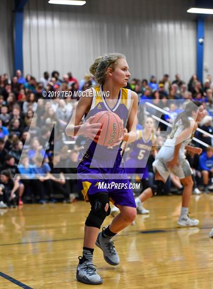 Thumbnail 3 in Wonderview vs. Concord (AAA 1A Regional Playoff) photogallery.