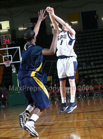 Thumbnail 1 in Newburgh Free Academy vs Niagra Falls (NYSPHSAA AA Final) photogallery.