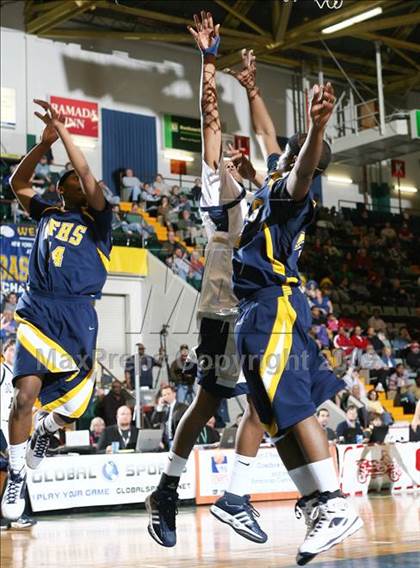 Thumbnail 3 in Newburgh Free Academy vs Niagra Falls (NYSPHSAA AA Final) photogallery.