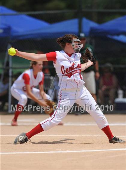 Thumbnail 2 in Eastern Randolph vs Central Davidson (NCHSAA 2A Final) photogallery.