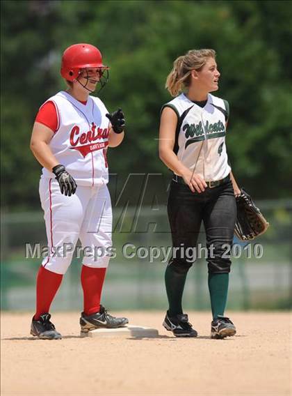 Thumbnail 3 in Eastern Randolph vs Central Davidson (NCHSAA 2A Final) photogallery.