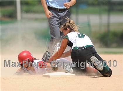 Thumbnail 2 in Eastern Randolph vs Central Davidson (NCHSAA 2A Final) photogallery.
