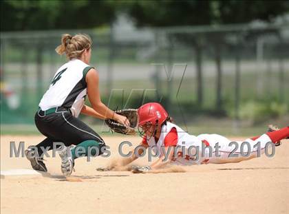 Thumbnail 2 in Eastern Randolph vs Central Davidson (NCHSAA 2A Final) photogallery.
