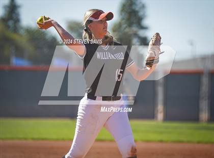 Thumbnail 1 in Arcadia vs. Williams Field photogallery.