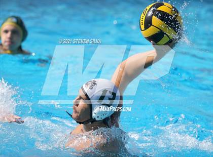 Thumbnail 1 in Helix vs. Mar Vista (CIF SDS D1 Quarterfinal) photogallery.