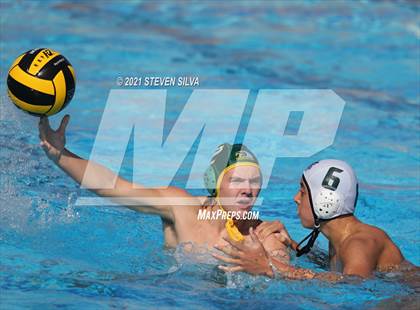 Thumbnail 1 in Helix vs. Mar Vista (CIF SDS D1 Quarterfinal) photogallery.