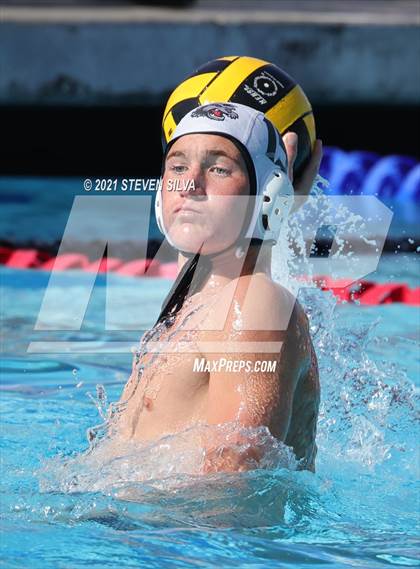 Thumbnail 2 in Helix vs. Mar Vista (CIF SDS D1 Quarterfinal) photogallery.