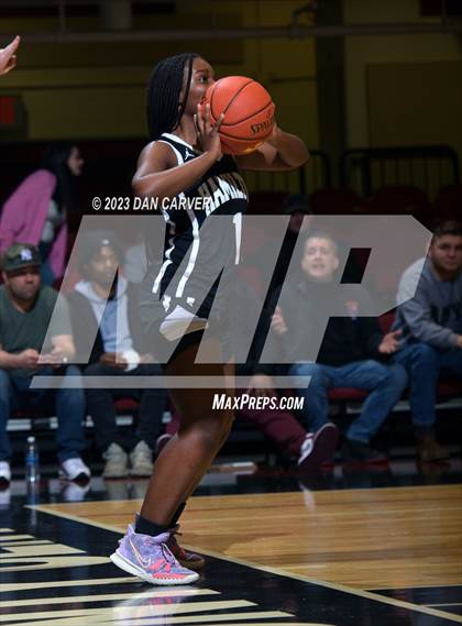 Thumbnail 3 in Tuckahoe vs Hamilton [Alexander] (NYSPHSAA Class C Section 1 Final) photogallery.