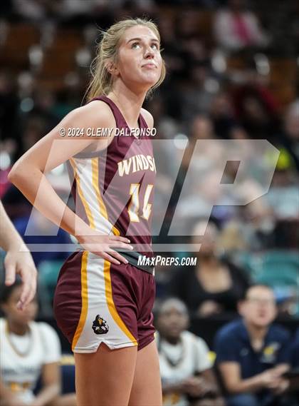 Thumbnail 1 in Windsor vs Northfield (CHSAA 5A Great 8) photogallery.