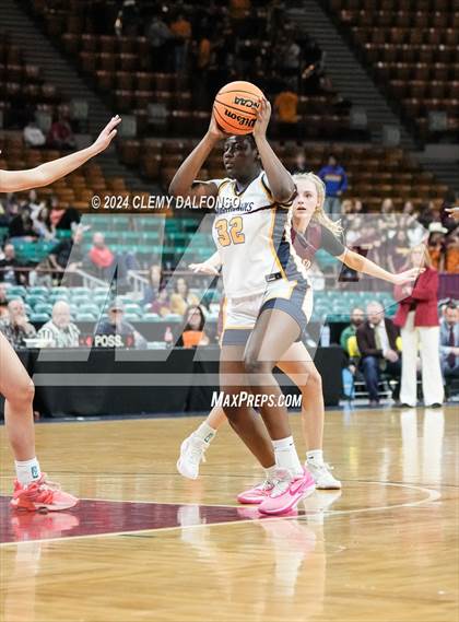 Thumbnail 3 in Windsor vs Northfield (CHSAA 5A Great 8) photogallery.