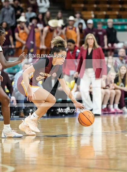 Thumbnail 3 in Windsor vs Northfield (CHSAA 5A Great 8) photogallery.